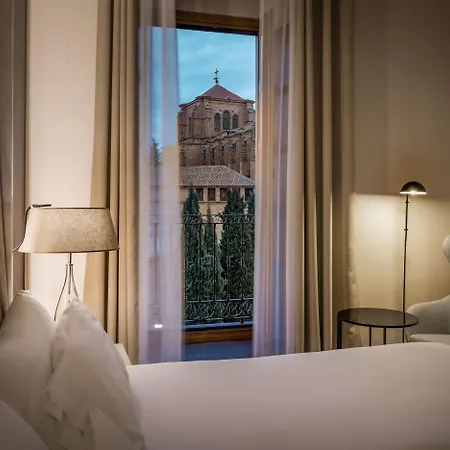 호텔 Nh Collection Palacio De Castellanos 4*