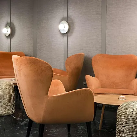 Hotel Nh Collection Palacio De Castellanos 4*