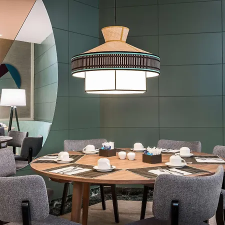 فندق Nh Collection Palacio De Castellanos 4*