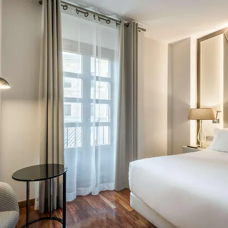 فندق Nh Collection Palacio De Castellanos 4*