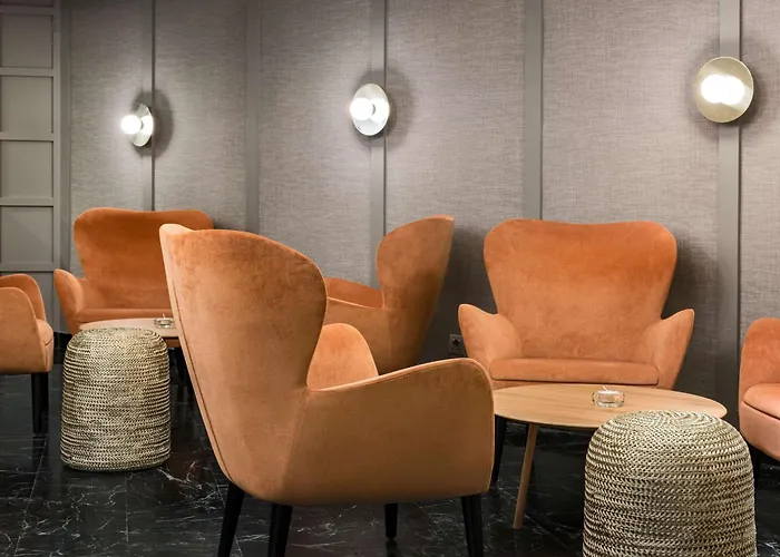 Hotel Nh Collection Palacio De Castellanos 4*