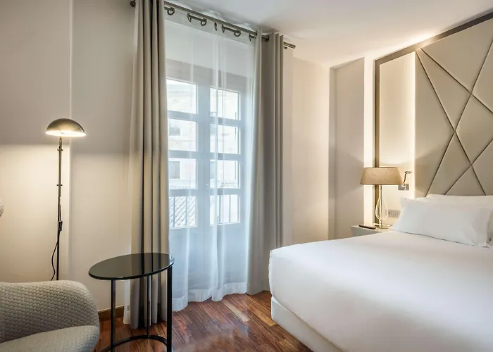 ホテル Nh Collection Palacio De Castellanos 4*